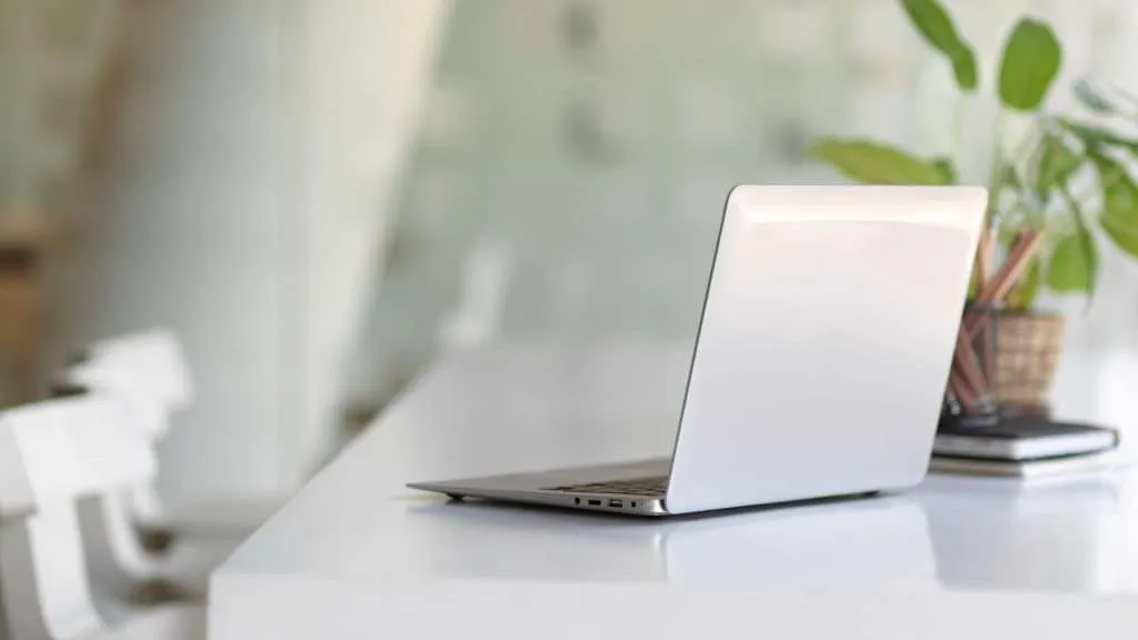 teletreballar en un coworking 1 Per què teletreballar en un coworking? 