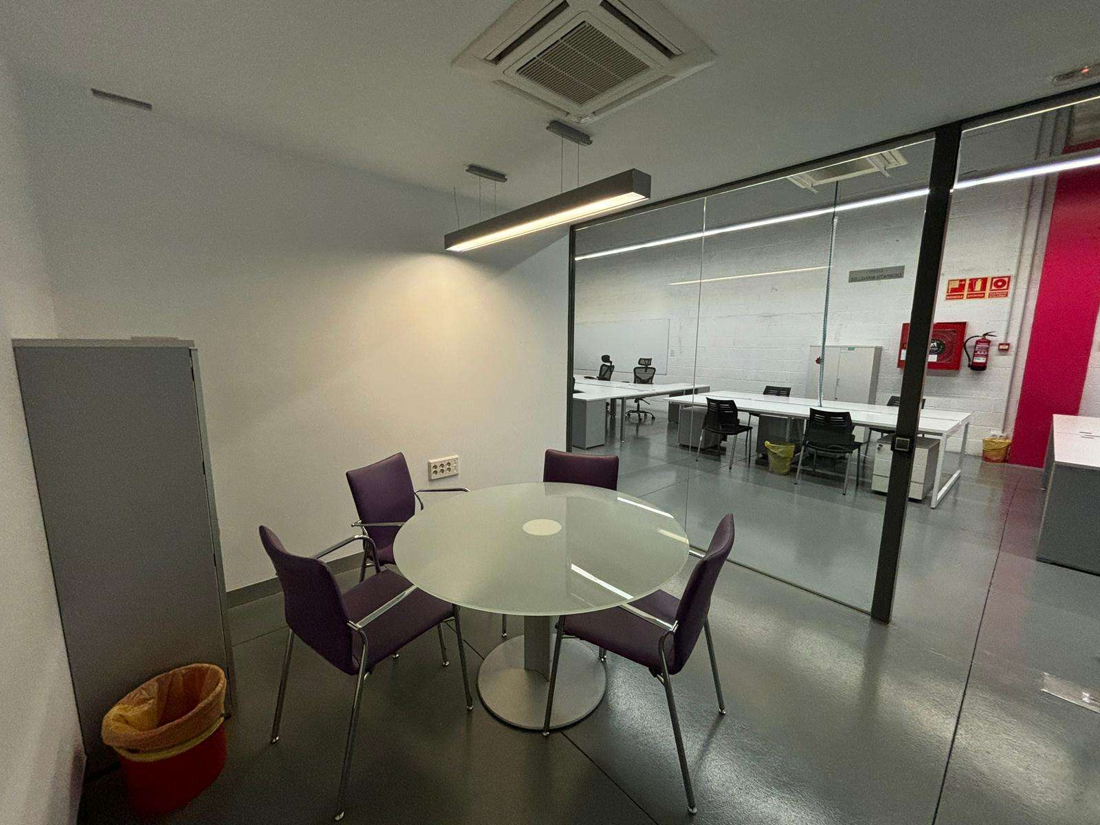 despatx manilles Coworking Vilafranca